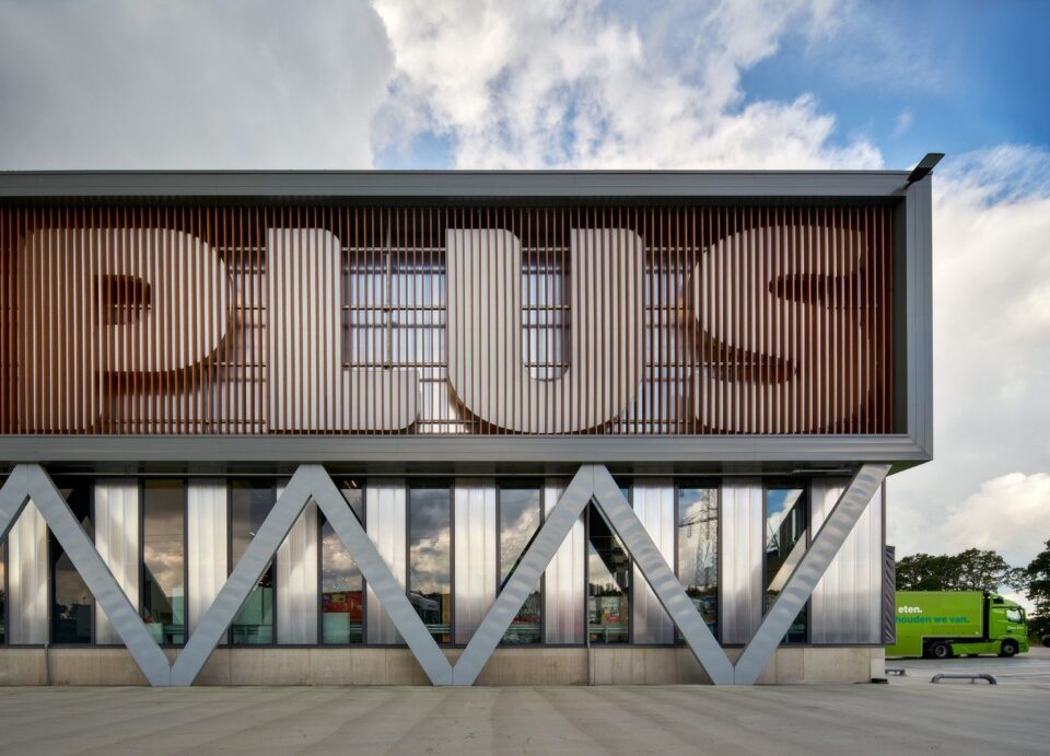 PLUS DC Oss